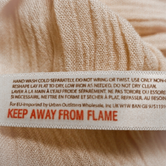 FREE PEOPLE - INTIMATELY Peach/Pink Crepe with Rose Gold Sequin Detail, size PS - Picture 5 of 5